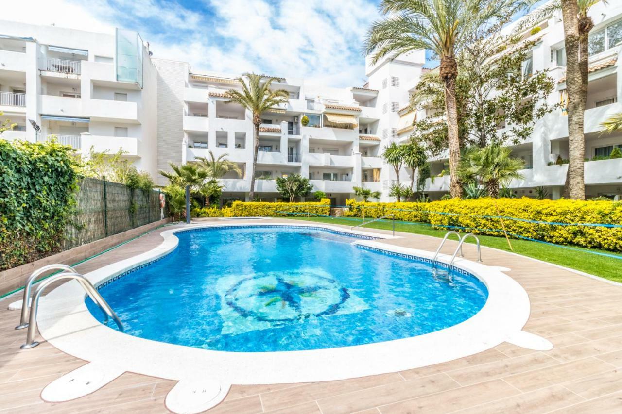 Holidays Royal Marine Roses Exterior photo